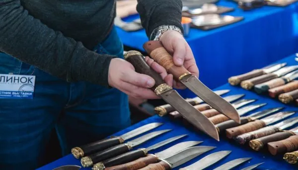 Лучшие ножи и кинжалы продают в Бухаре